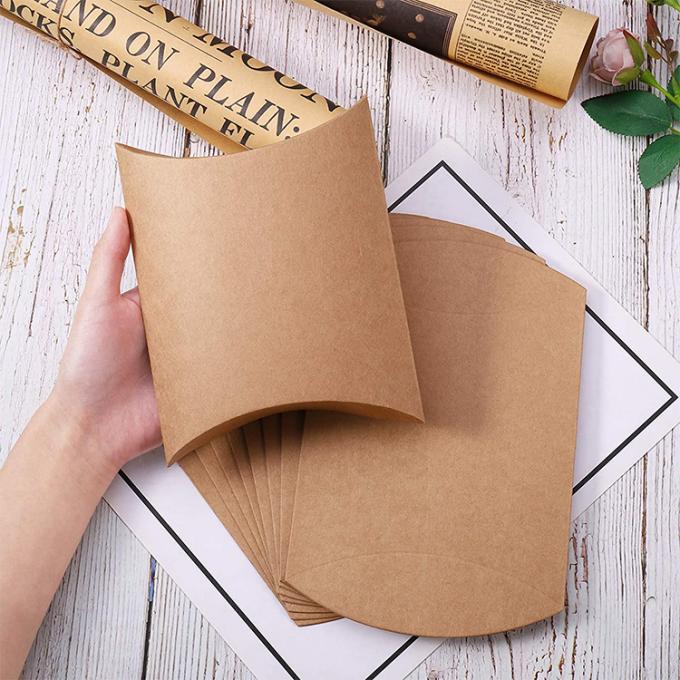 โลโก้ที่กําหนดเอง Heavy Duty Kraft Pillow Shape Candy Paper Box สําหรับการจัดเก็บของหวาน 10