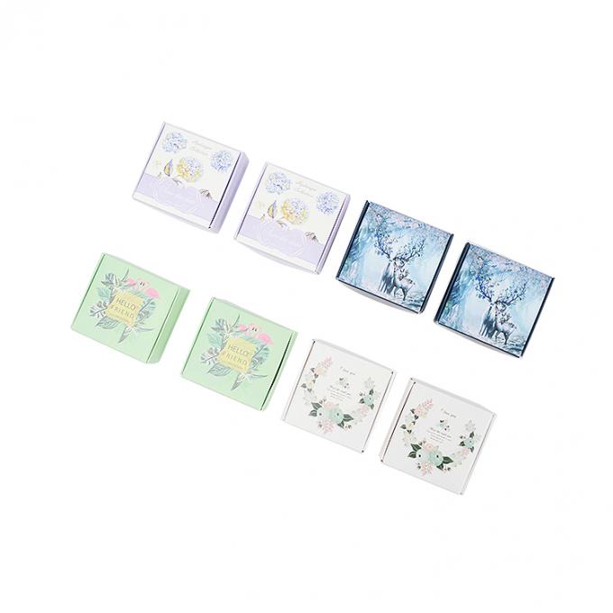 กล่องของขวัญวันเกิดเดย์ซี่ที่อลังการ CMYK พิมพ์สีพานโทน 5